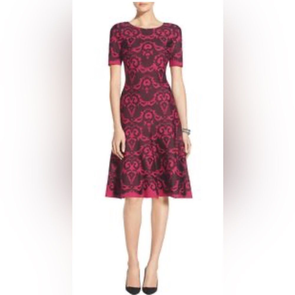 NWOT  St John knit pink multi dress size 4